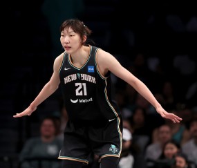 星空体育-自由人主帅谈韩旭+斯图尔特+JJ的三塔阵容：有技巧&amp;投射 还可换防