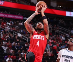 xingkong-组织能力出色，防守能力不俗，可惜火箭后场新星还是很难得到机会