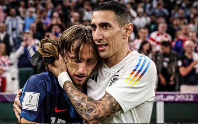 1670971736187040399.jpg 546776576546475.jpg